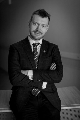 �.�.�������