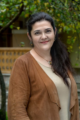 �.�.���������