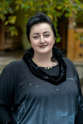 �.�.����������