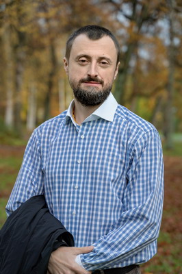 �.�.������