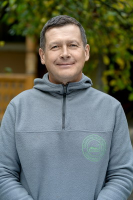 �.�.��������